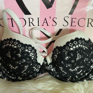 NWOT VS Body By Victoria White with black